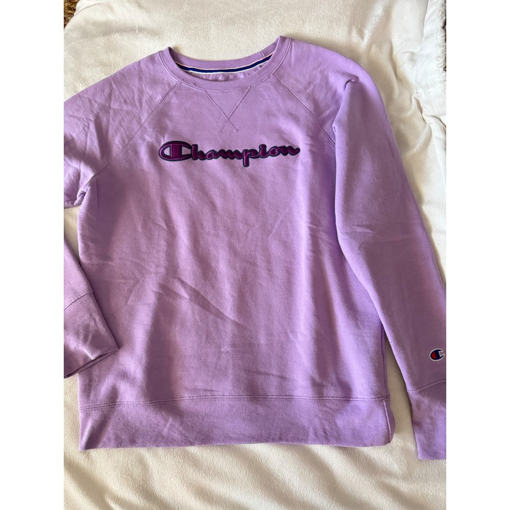 Champion Women's Lavender Purple Script Logo Crewneck Sweatshirt Size M Pullover